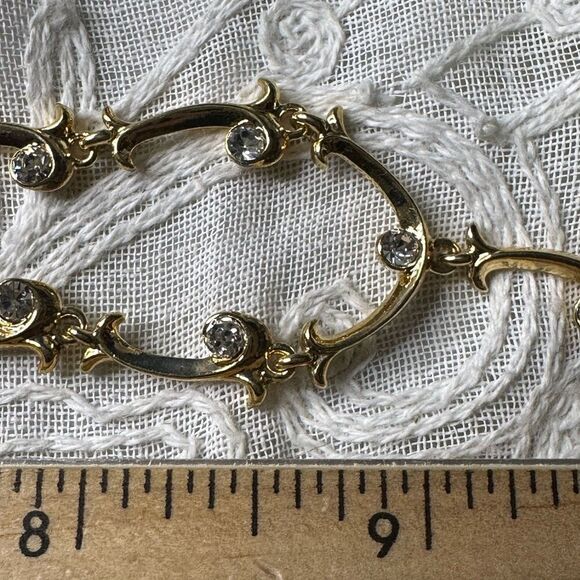 AVON Extraordinary Vine Briolette Necklace Citrine Glass Dangle Gold Tone - Picture 4 of 4